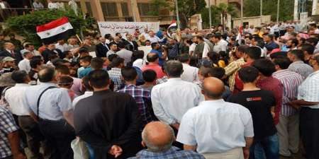 تظاهرات شهروندان سوری در اعتراض به حضور نظامیان آمریکا