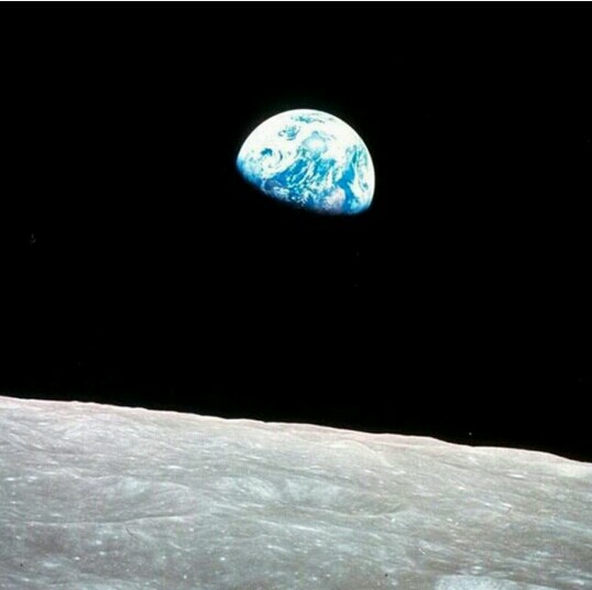 دیدن زمین از روی ماه