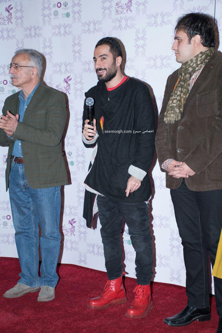 مدل لباس نوید محمدزاده در ششمین روز سی و چهارمین جشنواره فیلم فجر