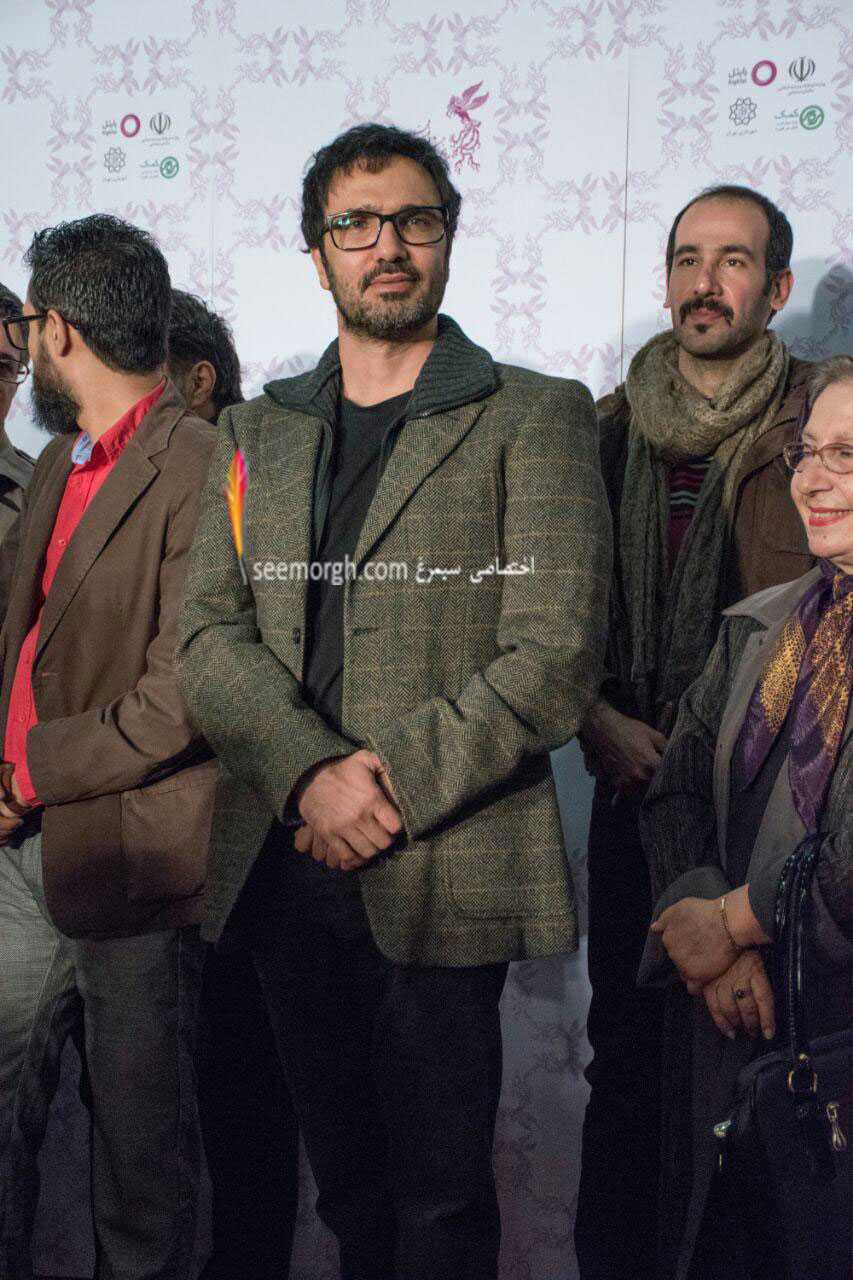 مدل لباس محمدرضا فروتن در اولین روز سی و چهارمین جشنواره فیلم فجر