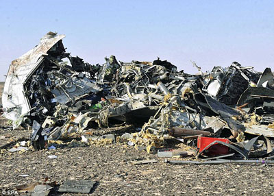 ادعای دیلی میل: پوتین در سقوط هواپیمای مسافربری روسیه نقش داشت+ تصاویر