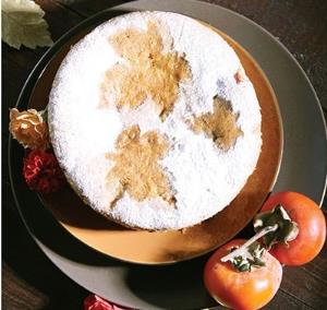 شیرینی ها/ «کیک  خرمالو و گردو» کیکی که فقط در فصل سرما میتوان درست کرد