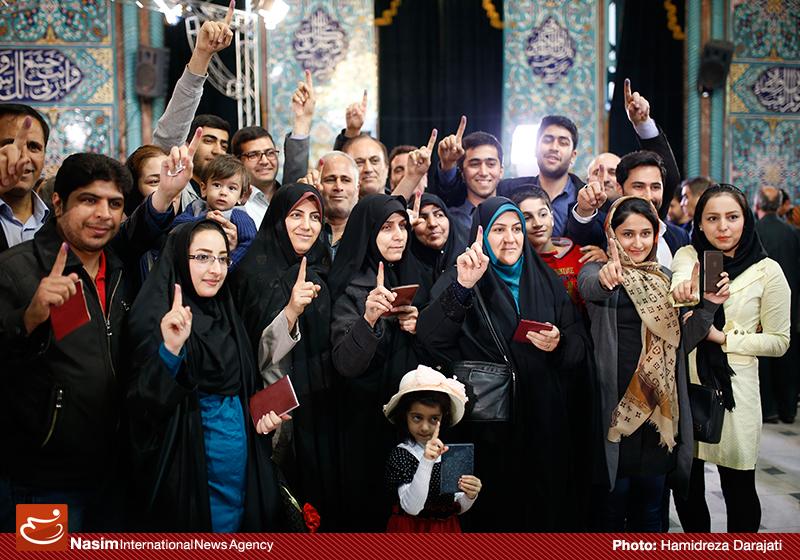 رجا نوشت: محافظه کاری جناح راست، اصولگرایان را در انتخابات تهران زمین گیر کرد 