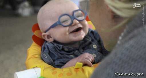 کودک نابینا ، عکس زیبا از لبخند کودک ، خنده کودک