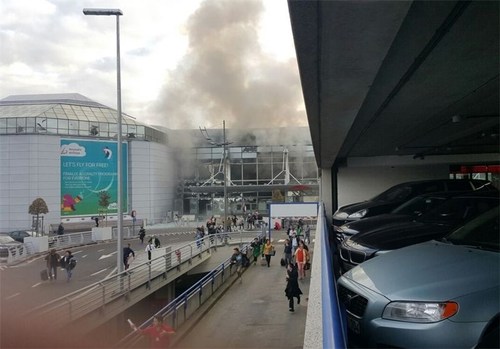 2 انفجار در فرودگاه بروکسل