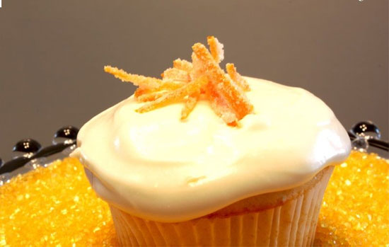 شیرینی ها/ دستور تهیه «کاپ کیک پرتقالی با رویه وانیلی»