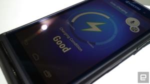 دومین طرح از تلفن هوشمند Kyocera که با انرژی خورشیدی شارژ می‌شود، رونمایی شد