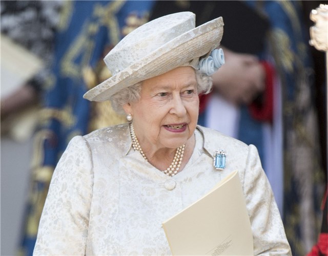 دیرپاترین ملکه تاریخ انگلیس 90 ساله شد