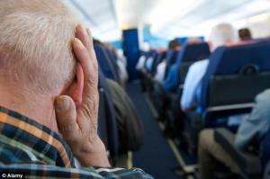 راه‌هایی برای رفع درد گوش هنگام پرواز