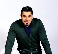 «احسان خواجه امیری» برای تیتراژ «ماه عسل» جایزه برترین خواننده را گرفت 