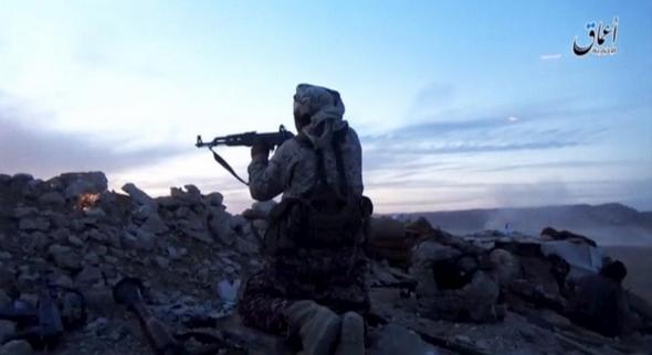 تصاویر : نبرد ارتش سوریه با داعش در پالمیرا