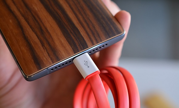 OnePlus 3 به فناوری شارژ سریع مجهز خواهد بود 
