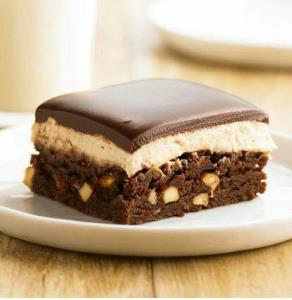شیرینی ها/ «کیک شکلاتی» با مغز بادام زمینی، دو طعم دوست داشتنی