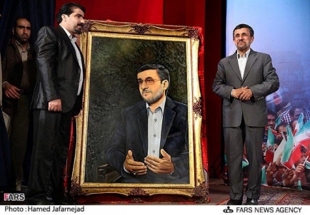 نامه نوشت: رجعت اصول‌گرایان به سوی احمدی نژاد
