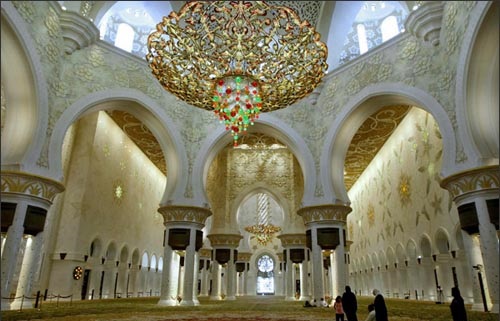ترین ها/ مسجدی که بزرگترین فرش دستباف جهان را دارد !