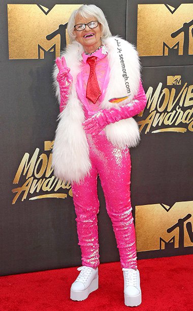 بدترین - مدل لباس بادی وینکل Baddie Winkle در جوایز فیلم ام تی وی MTV Movie Awards