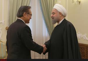 روحانی: برای مقابله با تروریسم همه باید به صحنه بیایند