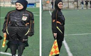  نخستین داور زن محجبه مسلمان درلیگ فوتبال مردان