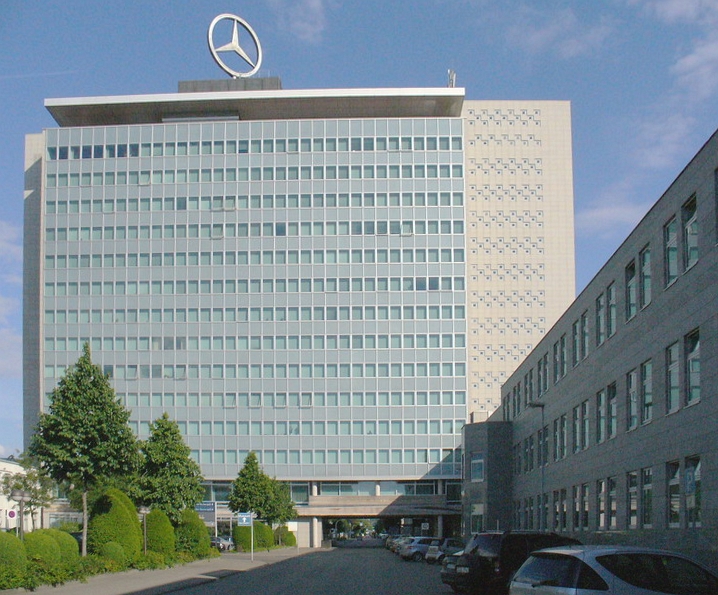 Stuttgart-Untertuerkheim-DC-Zentrale