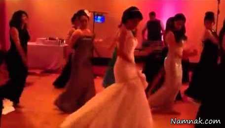 خوانندگی و رقص گروهی عروس با دیگران ، خوانندگی عروس در عروسی ، خوانندگی عروس برای داماد
