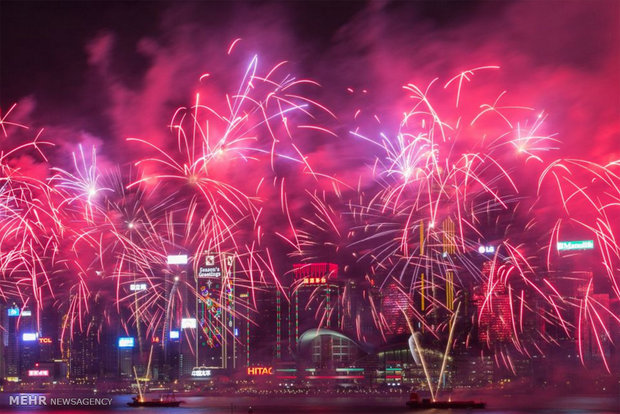 عکس/ آتش بازی جشن سال نو در هنگ کنگ چین 
