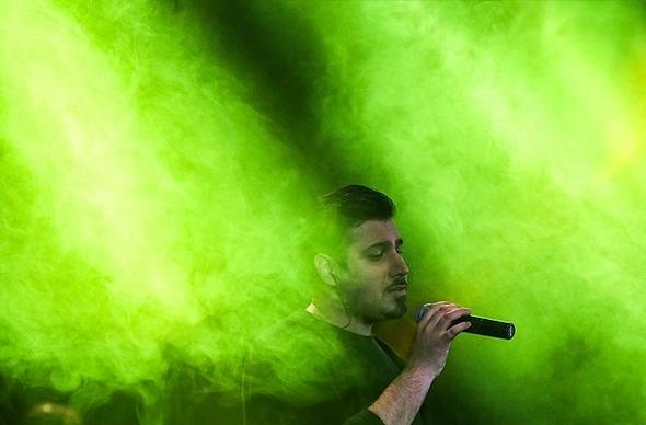 تصاویر : کنسرت یگانه و خواجه امیری در جشنواره موسیقی فجر