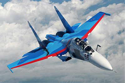 وزیر دفاع: ایران از روسیه جنگنده سوخو می خرد/ تکذیب خرید هواپیمای جنگی از چین