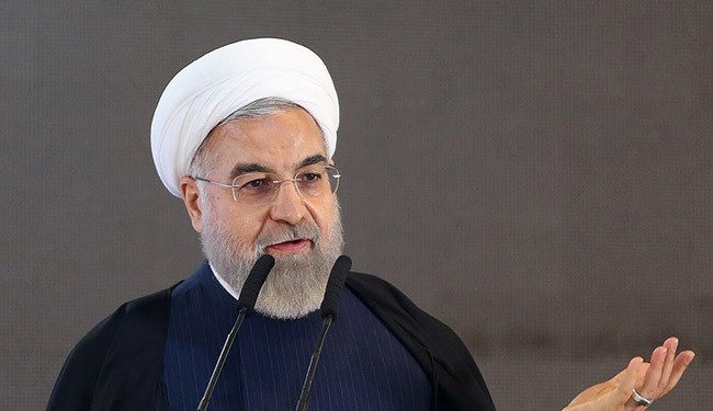 افتتاح و آغاز عملیات اجرایی چندطرح عمرانی وصنعتی درسفر روحانی به مشهد