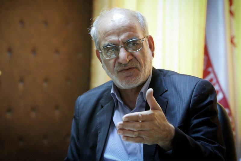 مقیمی: دفتر حقوقی وزارت کشور درباره وضعیت منتخب سوم اصفهان توضیح می‌دهد