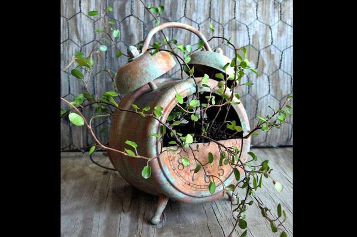 عکس/ ایده هایی جالب برای تبدیل وسایل قدیمی به گلدان