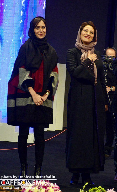 مدل لباس پریناز ایزدیار در اختتامیه سی و چهارمین جشنواره فیلم فجر