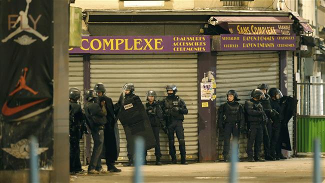 زخمی شدن چند پلیس پاریس در پی تیراندازی/ توقف حرکت مترو/ تعطیلی مدارس در شمال پاریس