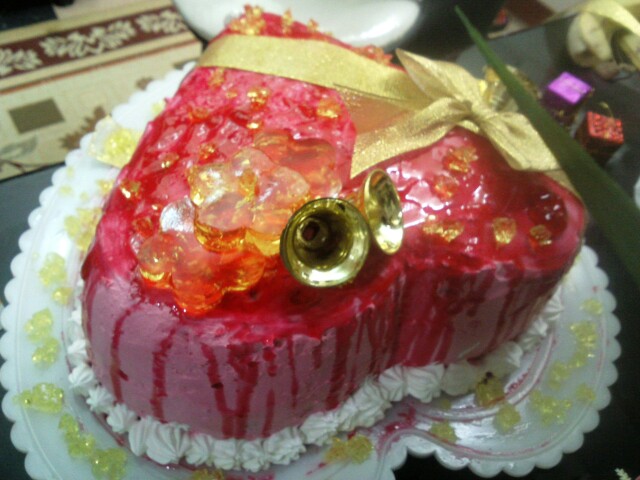 کیک تولد خواهرم.کارخودم