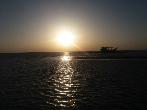 غروب خورشید در خلیج فارس