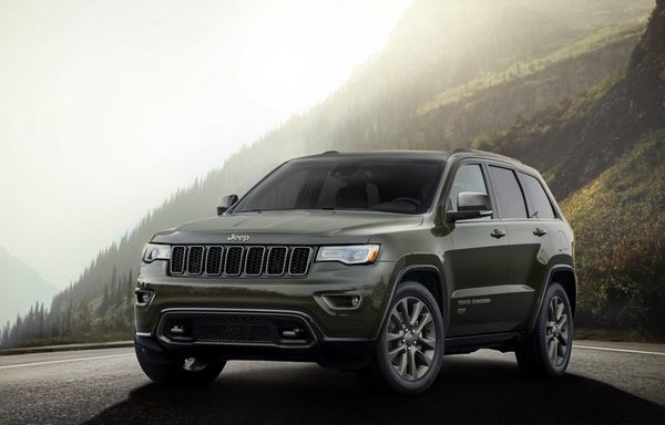 heres-the-grand-cherokee--its-bigger-and-more-luxurious-than