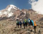 كوهنورد سیستان وبلوچستان به همراه تیم ملی به قله كازبك گرجستان صعودمی كند