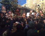 تجمع دوباره معترضان به اعدام آیت‌الله شیخ النمر مقابل سفارت عربستان + عکس و فیلم