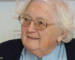 زن 91 ساله بعد از 30 سال بالاخره دکترا گرفت