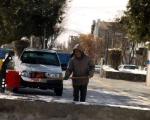 تردد خودروها در اغلب نقاط شهر زنجان به سختی و باکندی انجام می شود