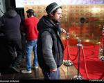 ژست علی صادقی در جشنواره فیلم فجر 94 + عکس