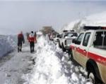 زمین‌گیر شدن بیش از 1000 نفر در برف و کولاک