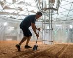 تبدیل شدن فیلم «مریخی» به واقعیت/کاشت سیب‌زمینی در خاک شبیه مریخ