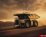 نبرد غول پیکرترین کامیون دنیا با خودروی سواری + عکس و فیلم