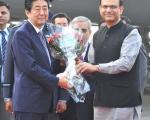 سفر نخست وزیر ژاپن به هند سرخط روزنامه های هند/21 آذر