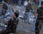 عبور ده‌ها پناهجو از مرز بسته شده مقدونیه