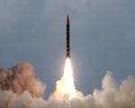 آزمایش یک موشک با قابلیت حمل کلاهک هسته‌ای در هند