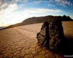 سنگ های متحرک رازآلود دره مرگ در کالیفرنیا + تصاویر