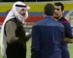 شیخ کویتی کتک مفصلی به داور زد + فیلم
