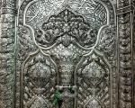 درب مطهر ضریح حضرت سیدالشهداء (ع) مزین به نقوش ایرانی