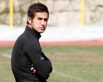 جنجال سر مزار مهرداد اولادی/ دو فوتبالیست با یکدیگر درگیر شدند